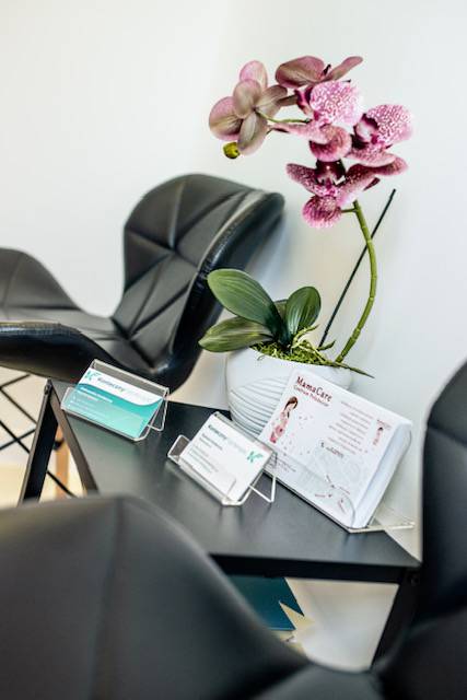 wsparcie położnej przy noworodku