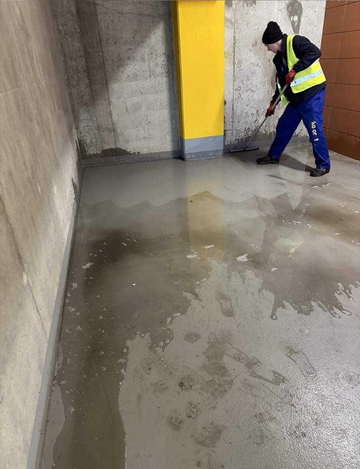 czyszczenie posadzki