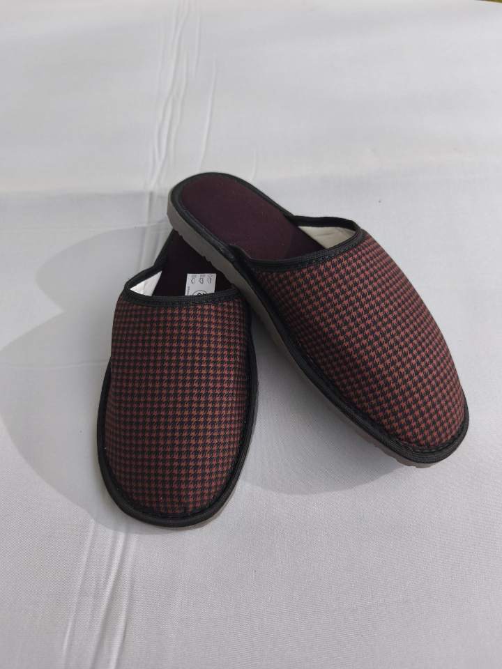 Wytwarzanie Pantofli Domowych