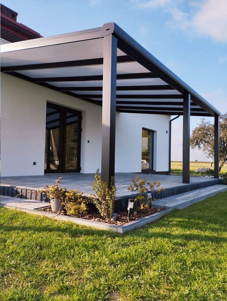 zadaszenia liniowe na zamówienie