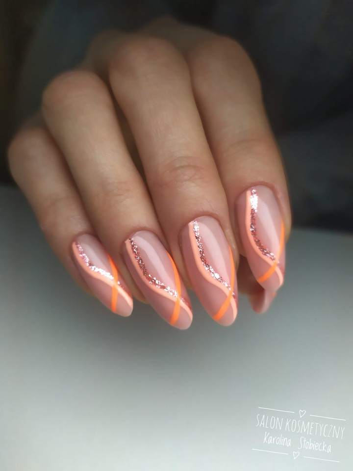 manicure żelowy