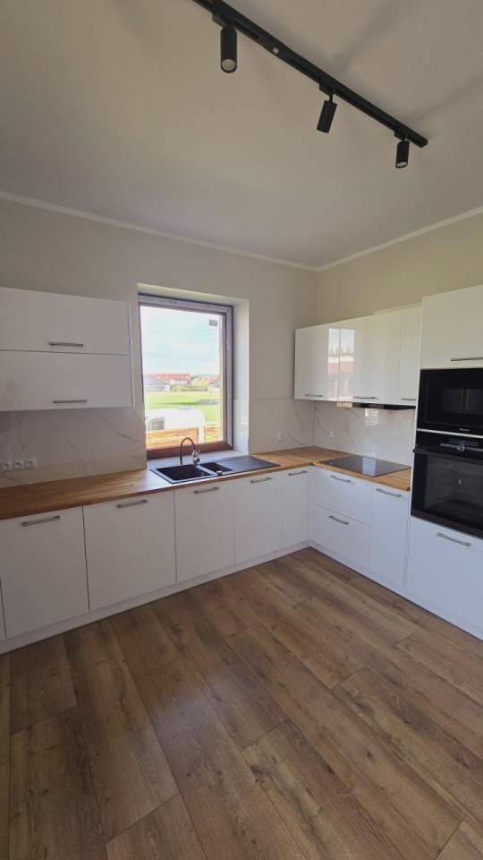 wykańczanie wnętrz, remont mieszkania, układanie płytek, układanie paneli