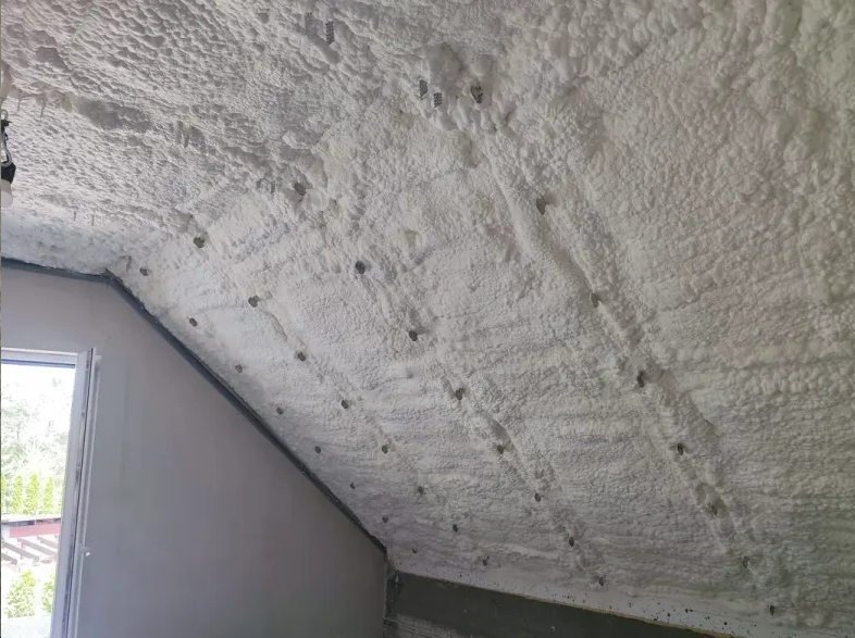 ocieplanie natryskowe