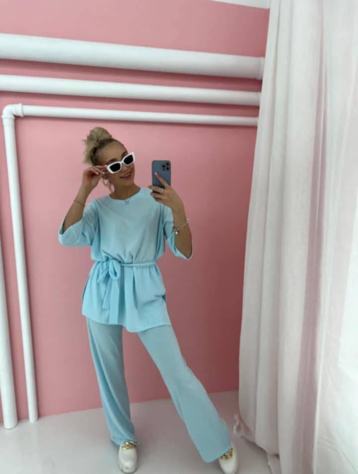 moda damska, butik z odzieżą damską, sklep odzieżowy