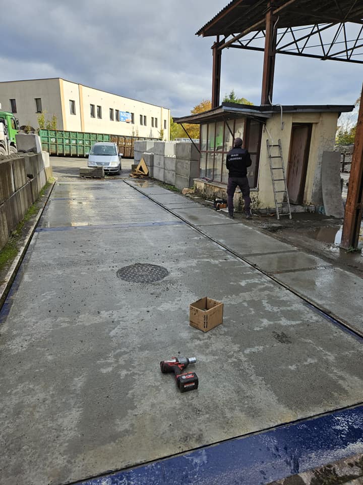 naprawa wag platformowych, montaż wag samochodowych, okresowe konserwacje wag, wagi przemysłowe