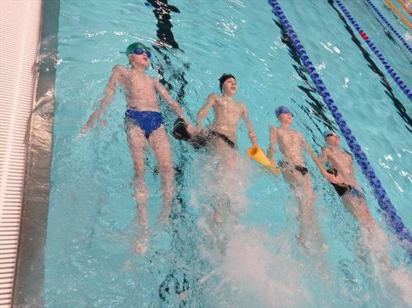 zajęcia pływania dla dzieci