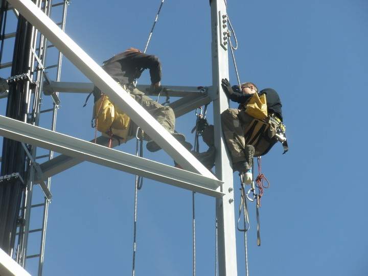 prace wysokościowe z użyciem technik alpinistycznych