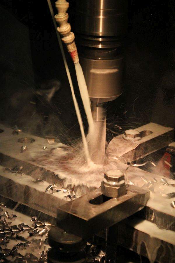 maszyna podczas obróbki