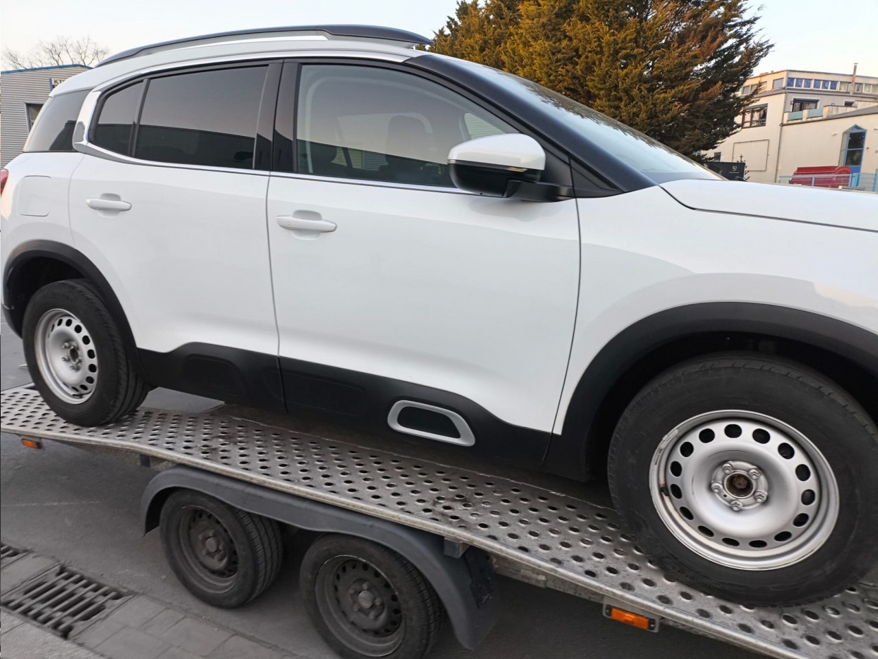 transport samochodów