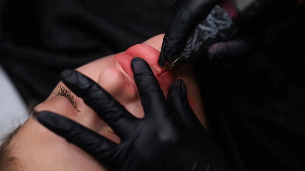 makijaż permanentny ust