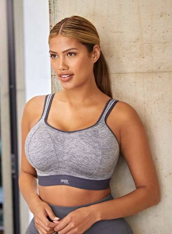 Burleska Studio Brafittingu