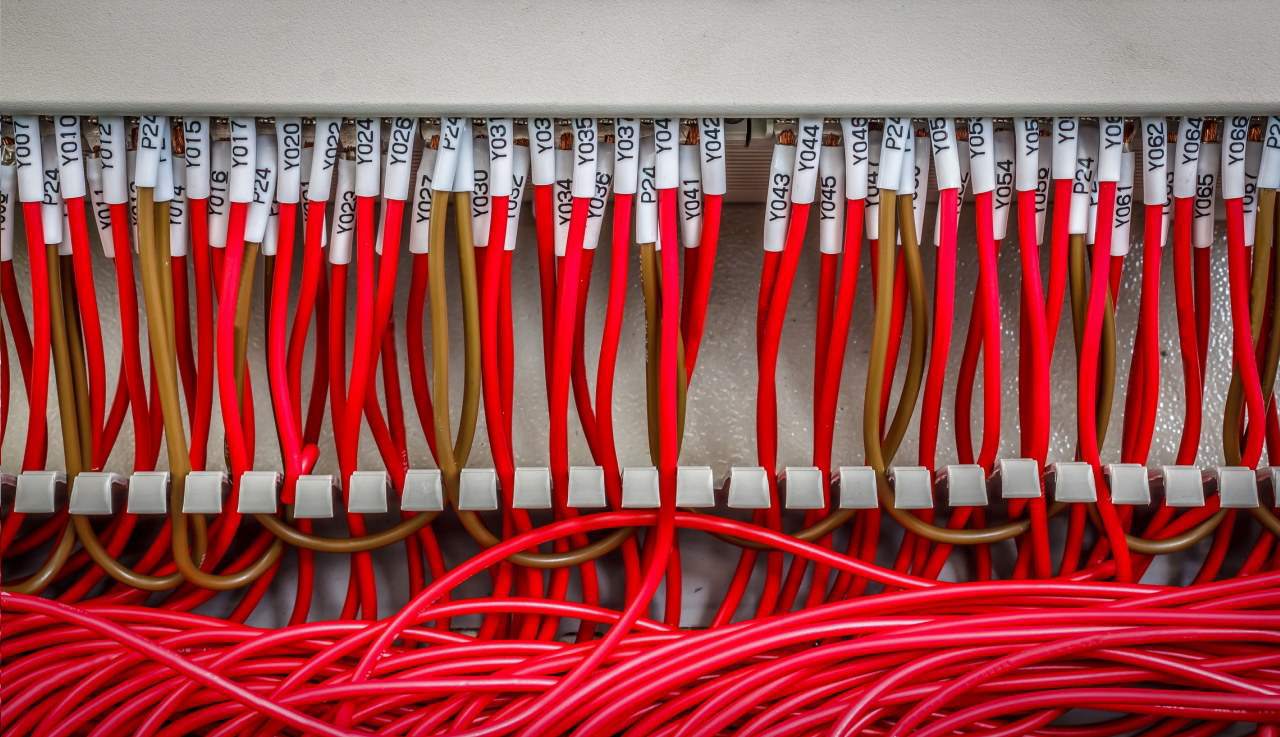 naprawy instalacji domowych