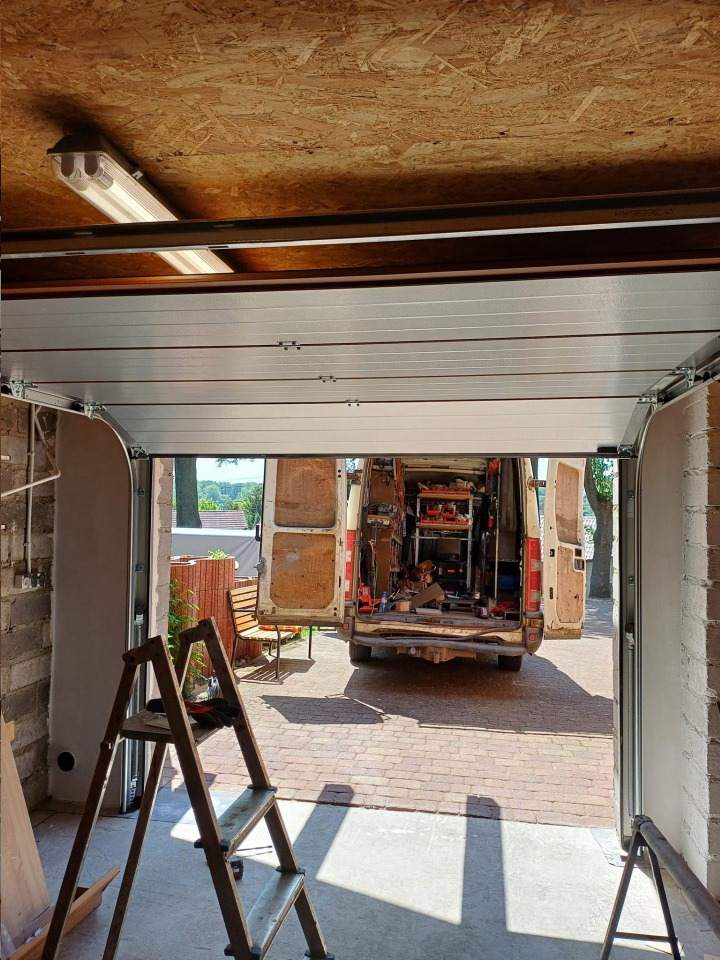 rolety montaż, sprzedaż żaluzji, moskitiery