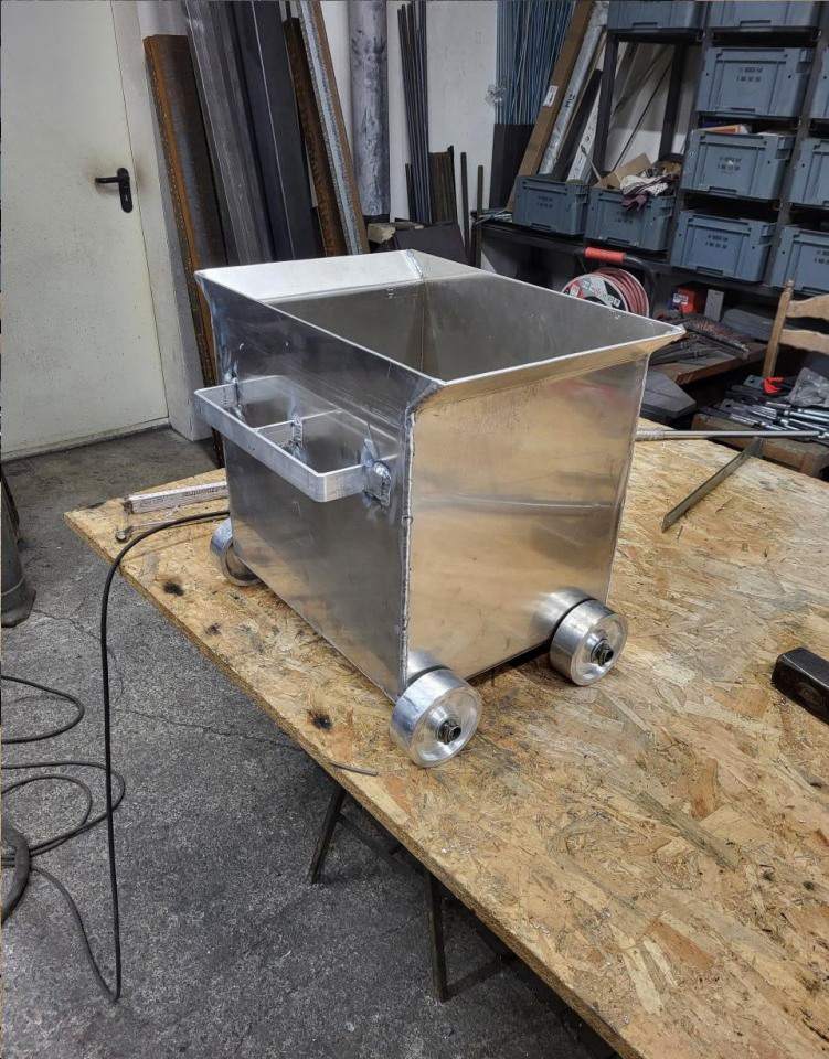 usługi ślusarskie, spawanie, balustrady