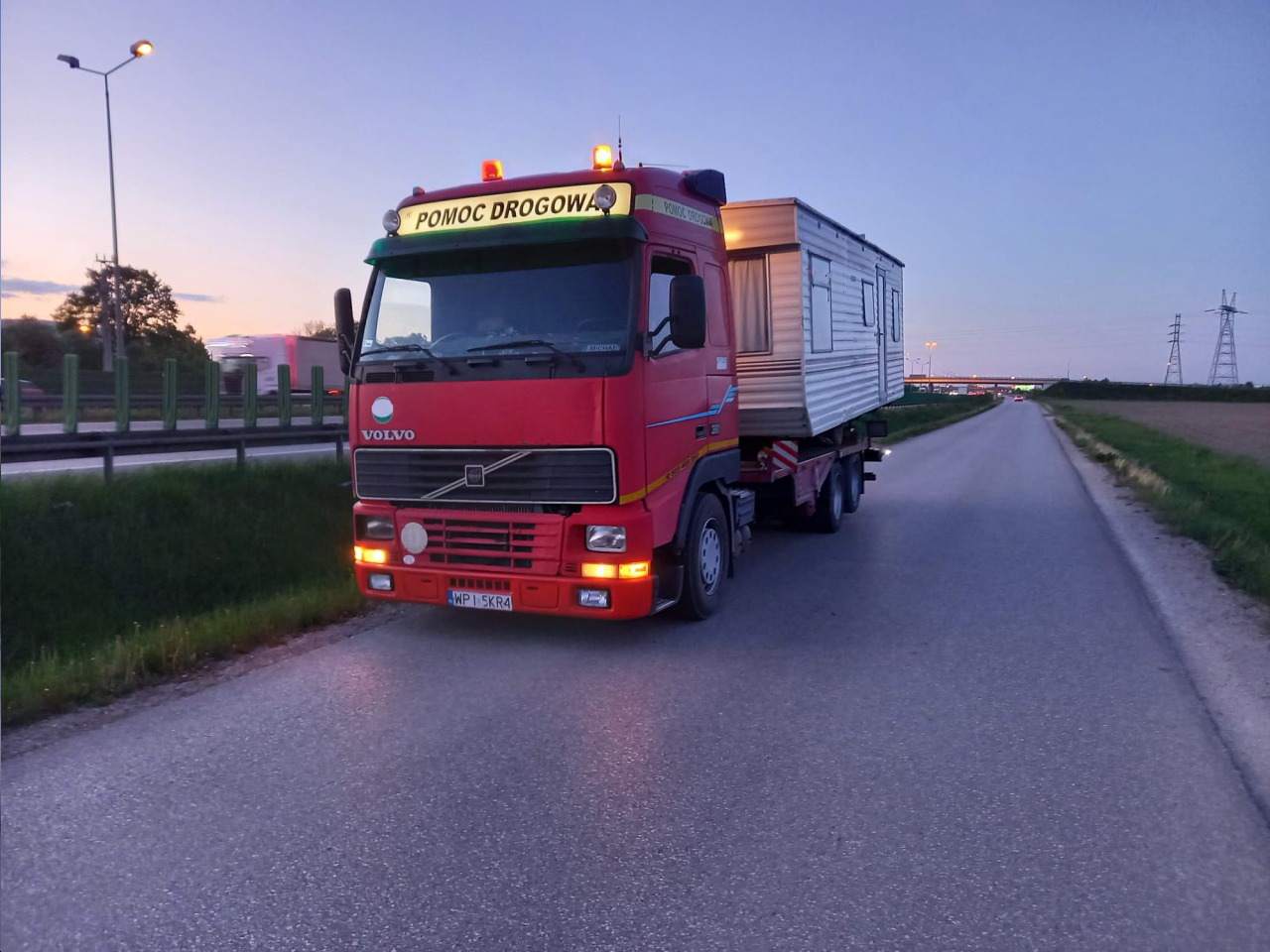 holowanie kempingów