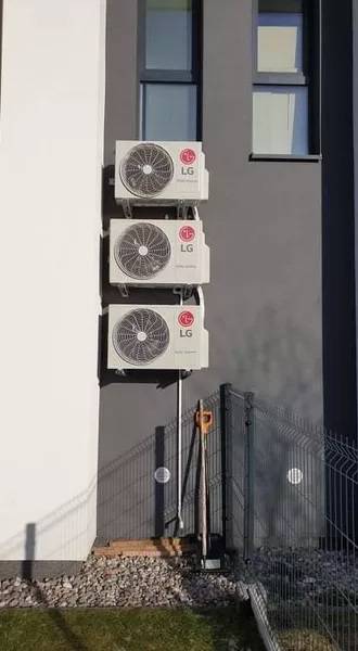 klimatyzacja na zewnątrz