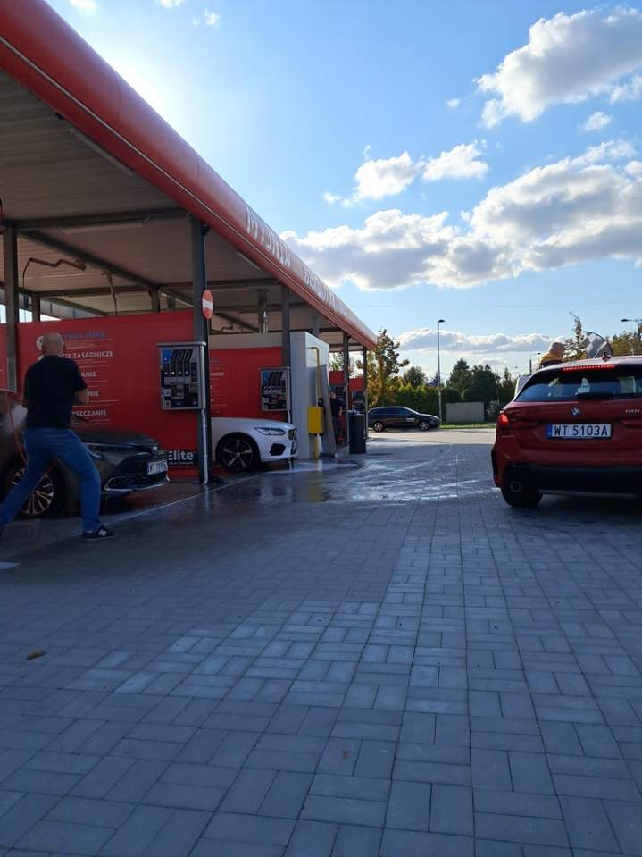 myjnia bezdotykowa, myjnia samoobsługowa