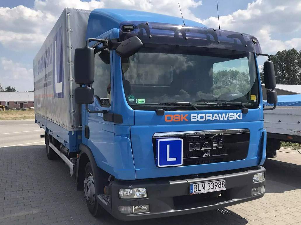 nauka jazdy ciężarówką