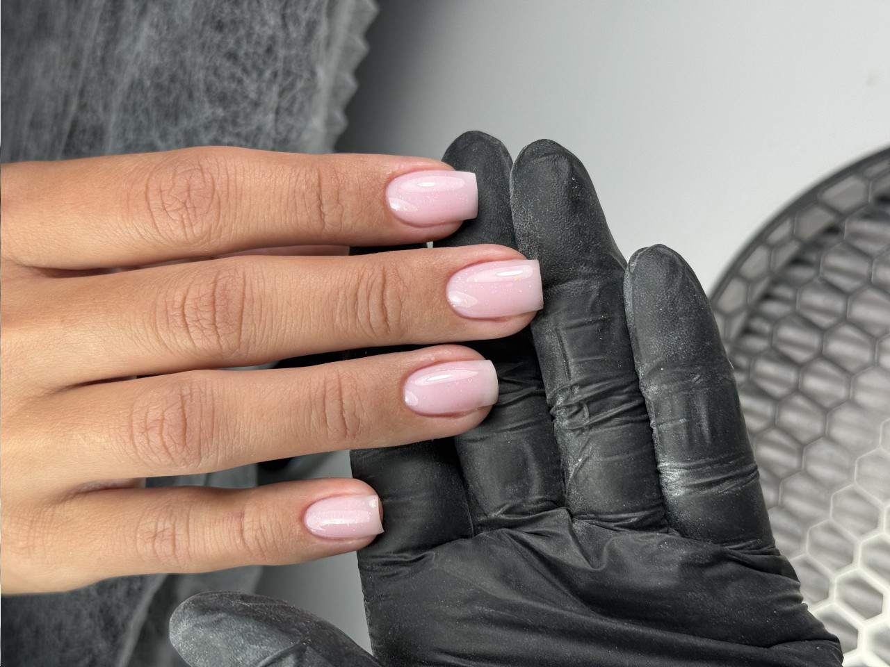 stylizacja paznokci, paznokcie żelowe, paznokcie hybrydowe