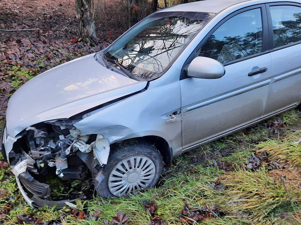 uszkodzony samochód