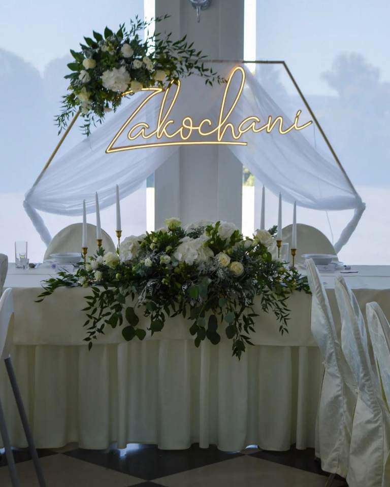 kompozycje z kwiatów na ślub/wesele