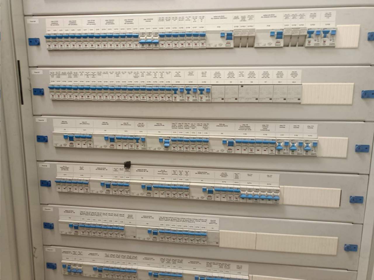 instalacje elektryczne