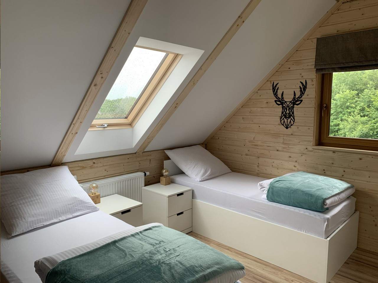 pokój z 2 łóżkami