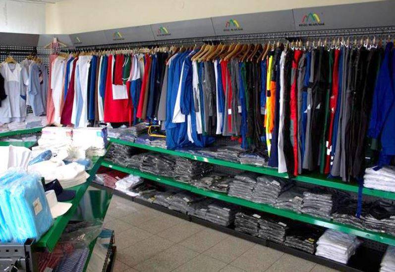 ubrania robocze, odzież, obuwie, buty, pokrowce samochodowe, ogrodniczki, artykuły bhp