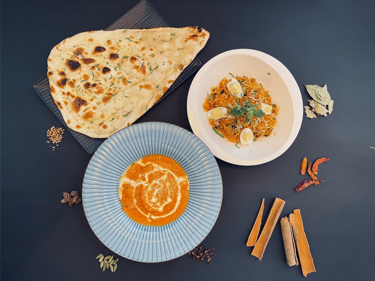 restauracja indyjska, kuchnia indyjska, dania kuchni indyjskiej