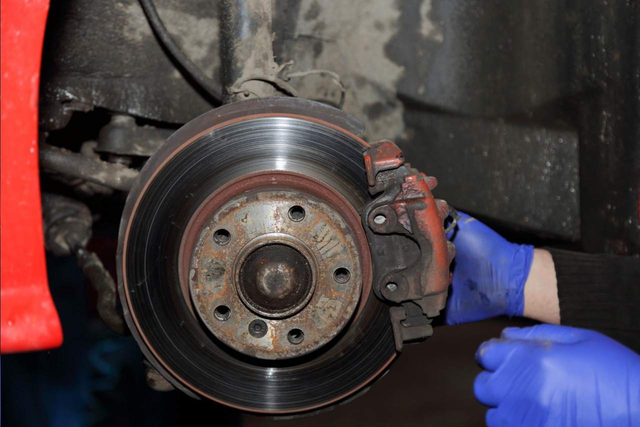 naprawa tarcz hamulcowych