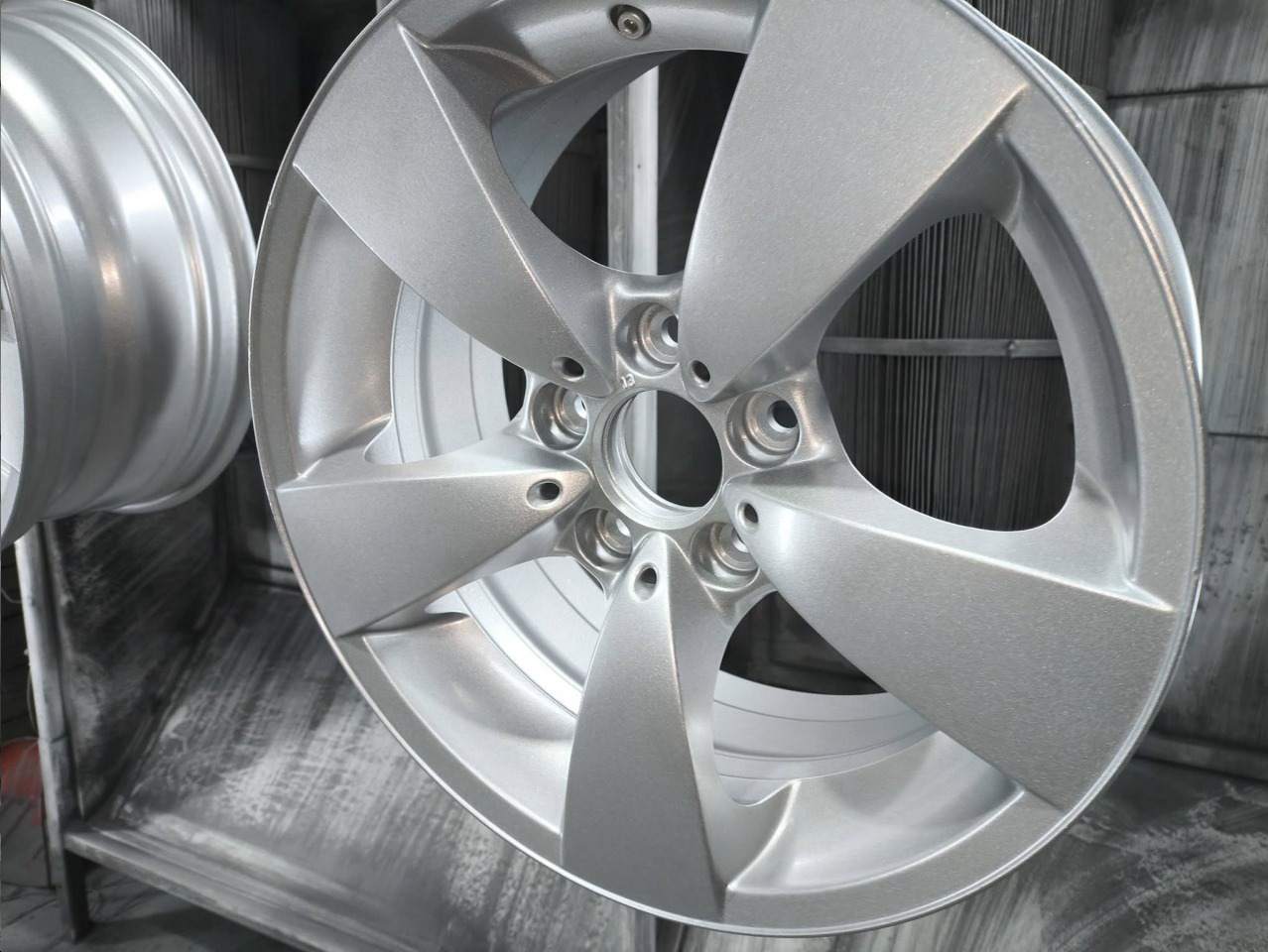 malowanie proszkowe elementów metalowych