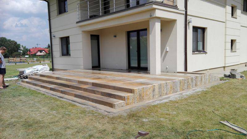 kostka brukowa pod domem