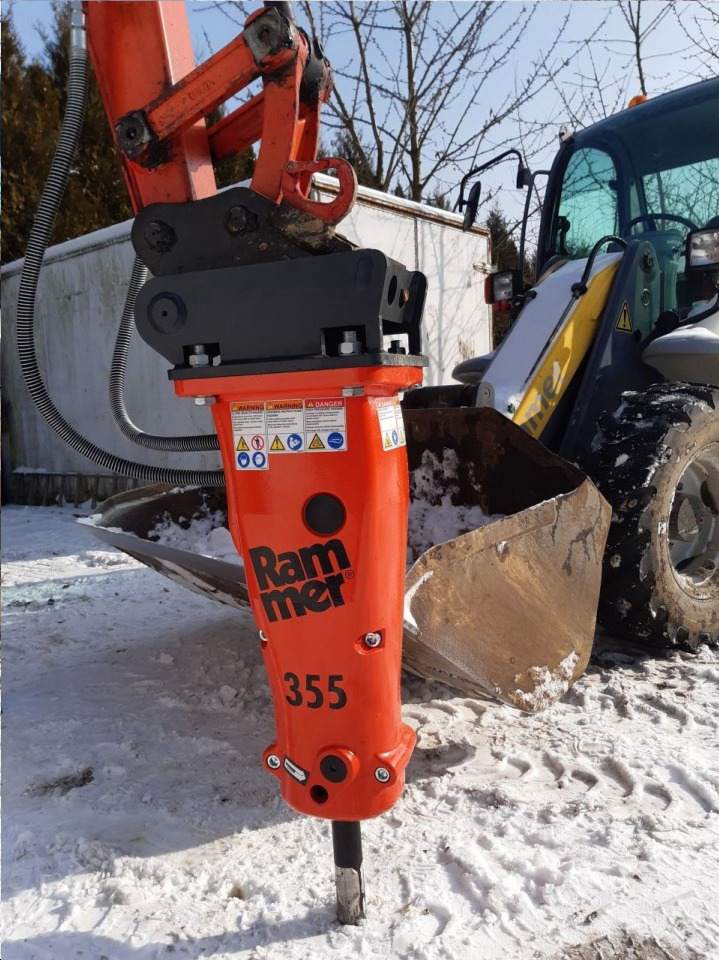 Kucie betonu młotem hydraulicznym