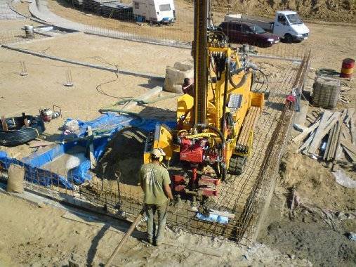 wykonywania studni wierconych