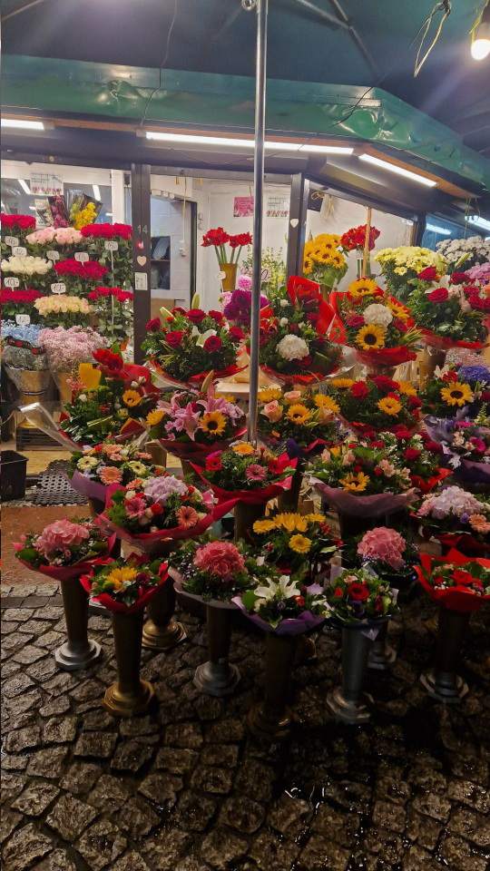 kwiaciarnia, bukiety, boxy kwiatowe, wiązanki