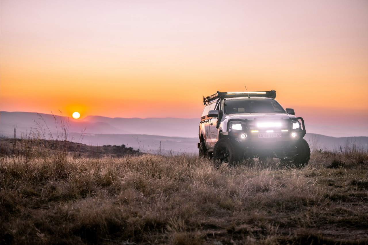 światła samochodowe