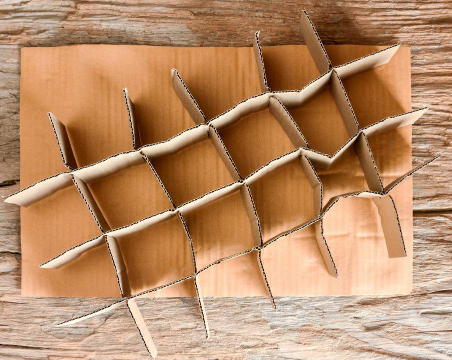 kartony bez nadruków