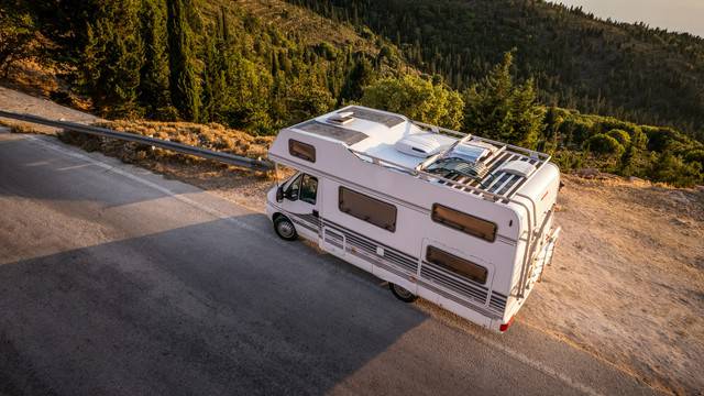 wypożyczalnie kamperów