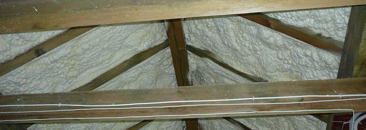 U.R.B. BRUK BUD - ocieplanie pianą pur