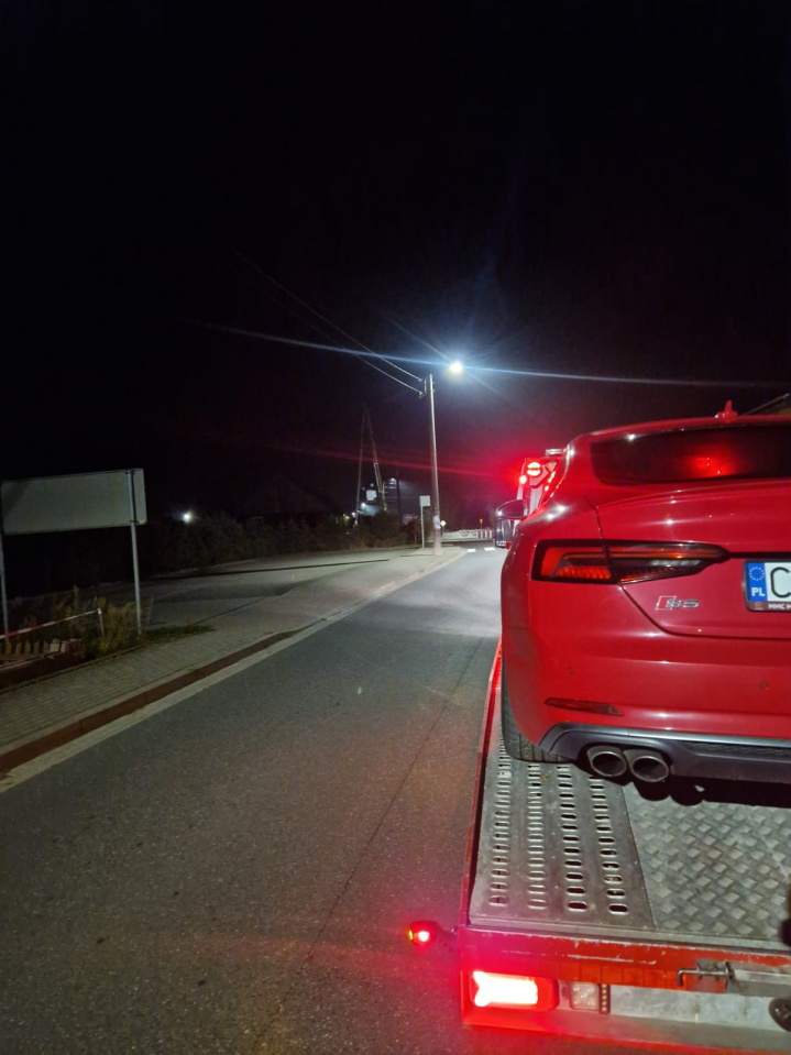 holowanie i pomoc drogowa, całodobowa pomoc drogowa