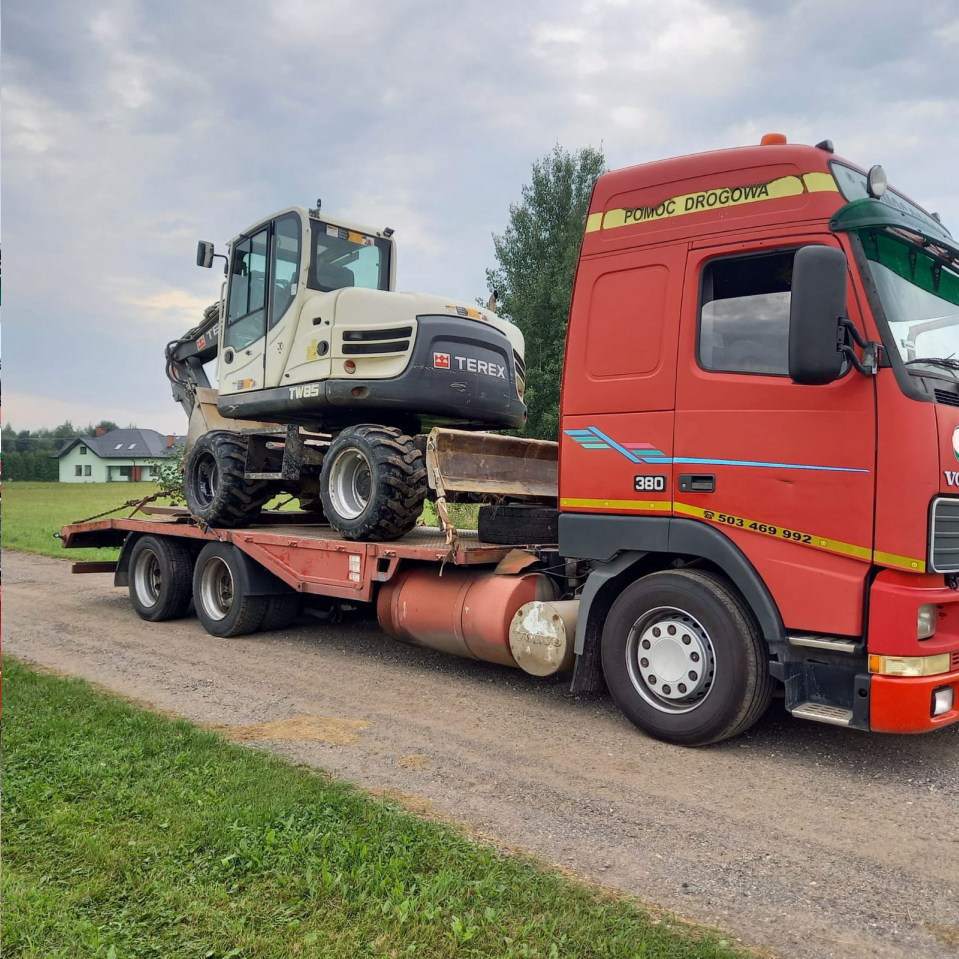 przewóz maszyn budowlanych
