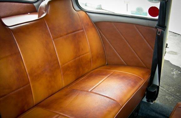 skórzane siedzenia samochodowe