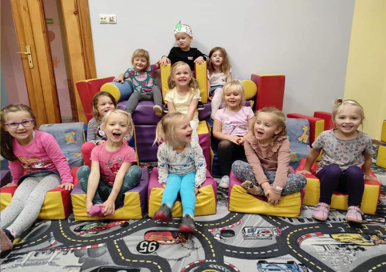 profesjonalna opieka nad małym dzieckiem,