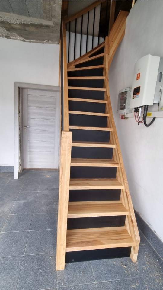 montaż schodów na beton