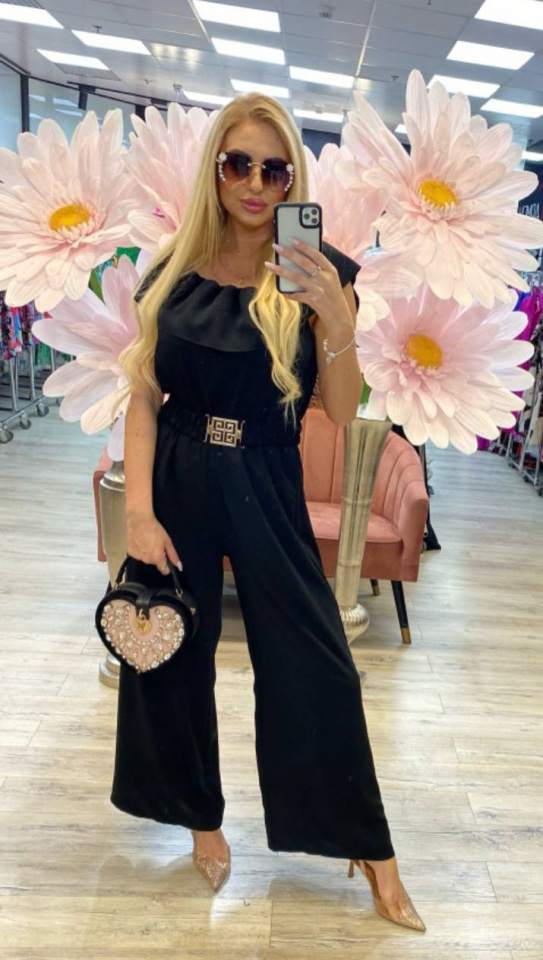 butik odzieżowy, odzież damska, sprzedaż ubrań damskich