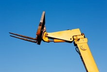 wynajem ładowarki teleskopowej, wynajem manitou, ładowarka teleskopowa z wysięgnikiem