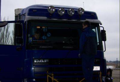 szyby do samochodów ciężarowych