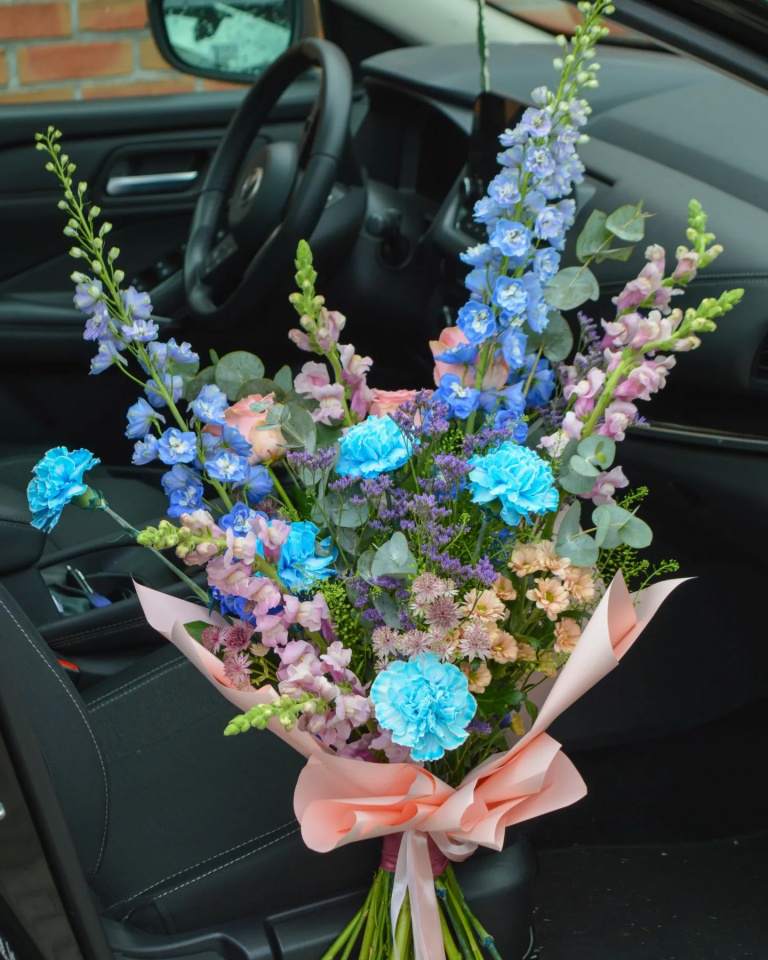 kwiaty, bukiety z kwiatów żywych, kompozycje kwiatowe