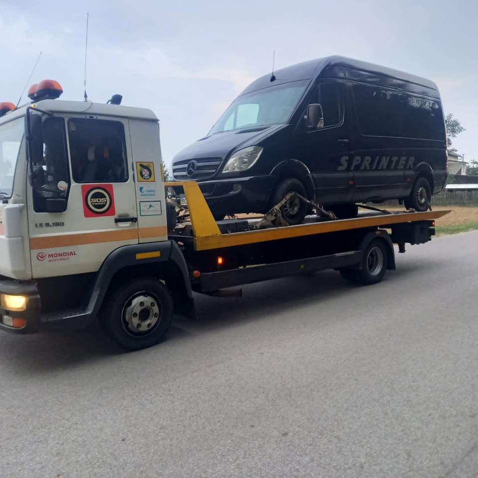 holowanie samochodów