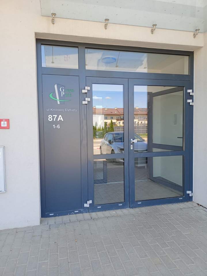 montaż okien, instalacja okien dachowych, okna pvc montaż